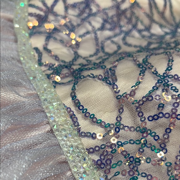 Sweet Kids Girls Lavender Purple and Blue Dress Size 7 silver design on waiste - Picture 11 of 13